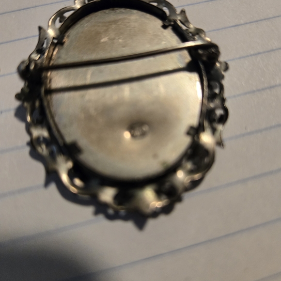 Vintage Religious Icon Brooch - Picture 2 of 3